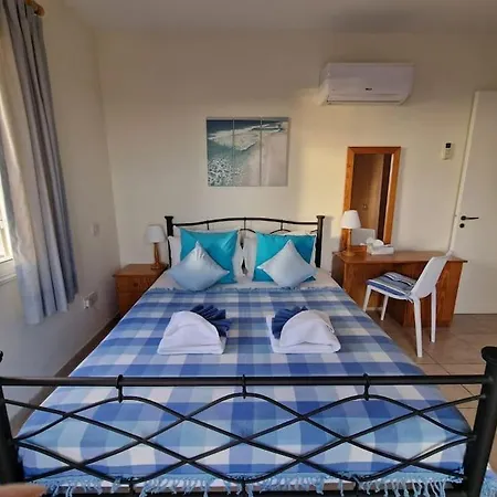 Holiday home Pretty Peyia *